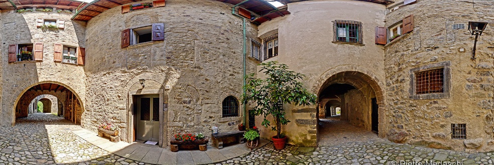 La via Mercatorum